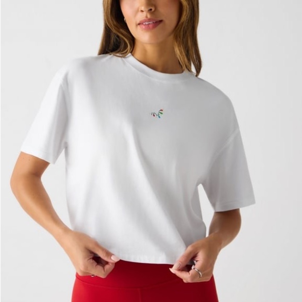 NWT Fabletics 100% Cotton Boxy Tee Classic White/Christmas Lights M Z12